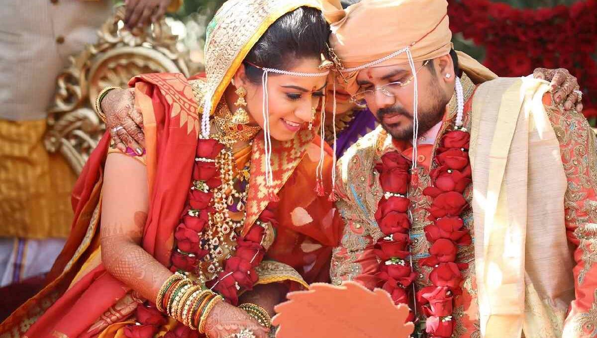 Maharashtrian Wedding Dress Nauvari Saree Look with Jewellery