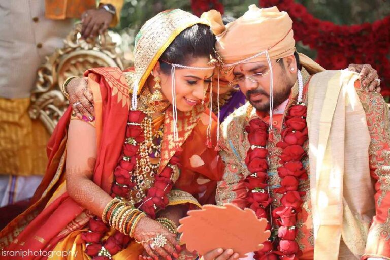 Maharashtrian Wedding Dress Nauvari Saree Look with Jewellery