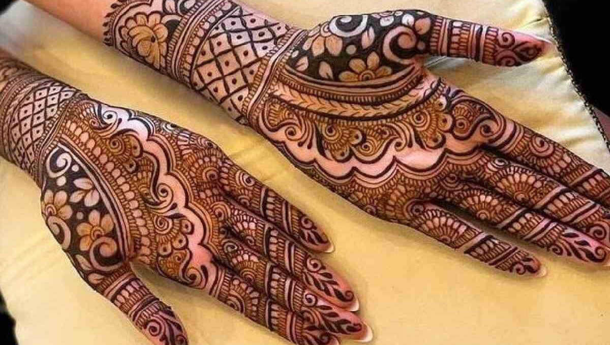 Short Mehndi Design for Front Hand